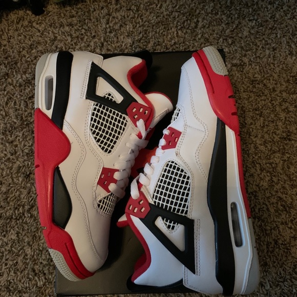 Jordan Retro 4 Fire Rec - Picture 1 of 5
